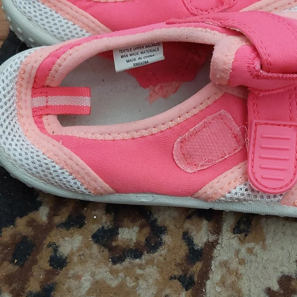 Place Girls Water Shoes; Size: 2/3, Color: Hot Pink